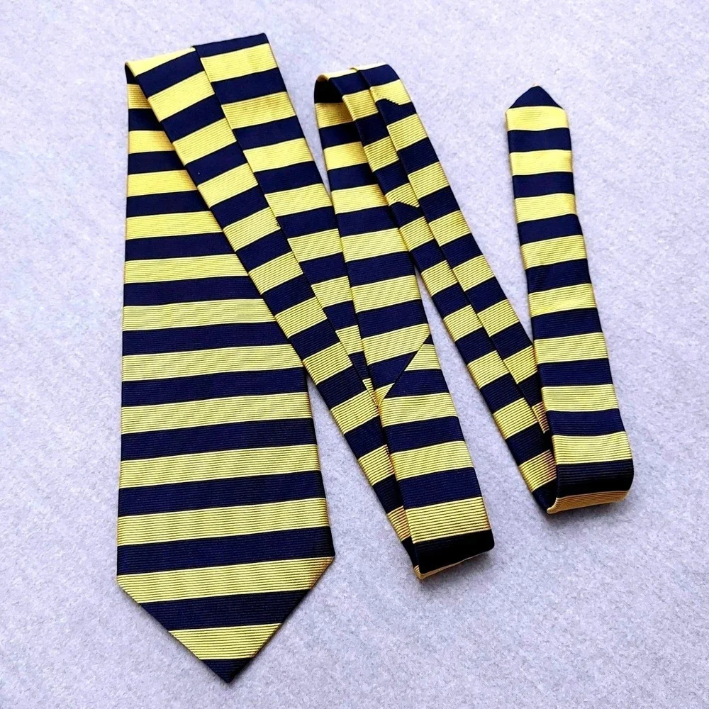 VTG‎ Brooks Brothers Silk Repp Tie Mens One Size Navy Gold Stripe Classic Preppy